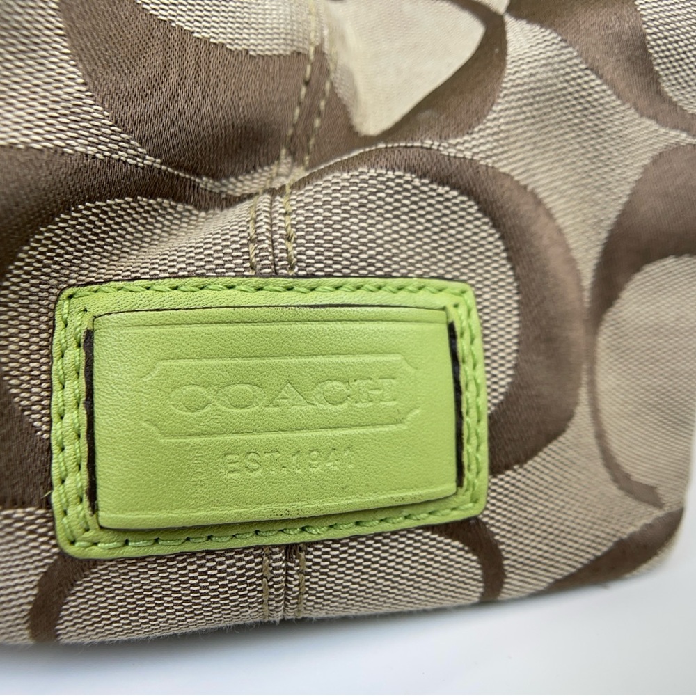 Coach F13533 Green and Brown Signature Kiss Clasp Tote Bag - Picture 6 of 11